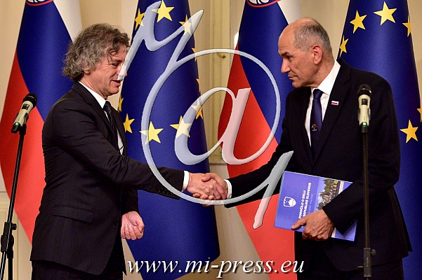 Robert GOLOB-predsednik vlade Slovenije-, Janez JANSA -bivsi predsednik vlade-