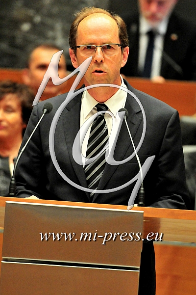 Dusan MRAMOR -Minister za finance-
