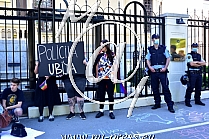 Protest pred ZDA ambasadom