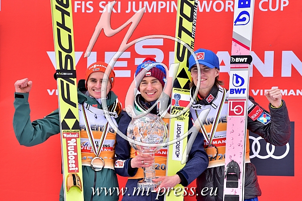 Overall: 1. Kamil STOCH POL, 2. Richard FREITAG  GER, 3. Daniel Andre TANDE NOR