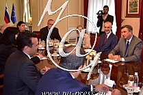 Zoran ZAEV -predsednik Vlade S. Makedonije-, Marjan SAREC -predsednik Vlade Slovenije-