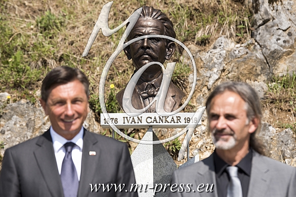 Borut PAHOR predsednik Slovenije, Edin SCUK avtor spomenika Ivanu Cankarju